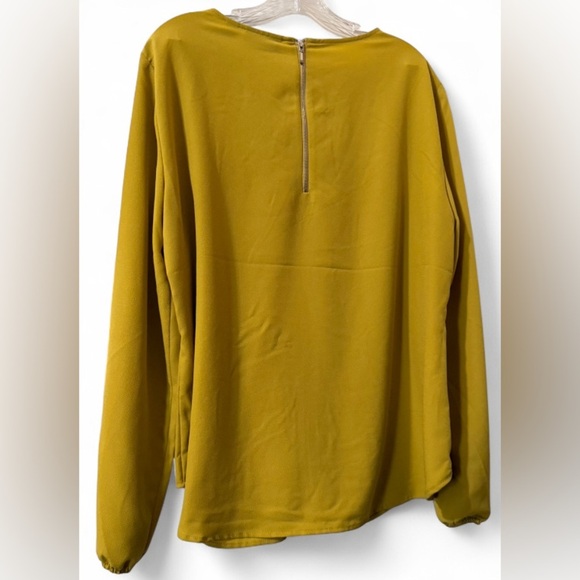 NY & Company Mustard Yellow Keyhole Blouse Women’s XL 7th Avenue Chic - Picture 2 of 3